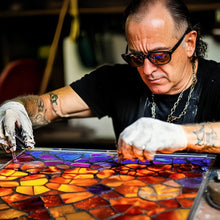 Lade das Bild in den Galerie-Viewer, Luna Leuchtkatze – handgefertigte Lampe, die Herzen erstrahlen lässt