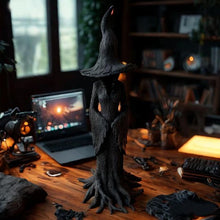 Lade das Bild in den Galerie-Viewer, SchattenHexe Statue - Die Schweigende Wächterin