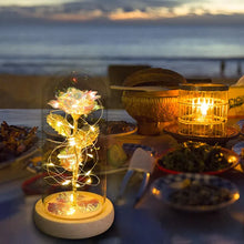 Lade das Bild in den Galerie-Viewer, Die ewige Rose - ein Geschenk, das immer leuchtet