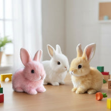 Lade das Bild in den Galerie-Viewer, HoppelHase – Lebensechter Kuschel-Hase, der Kinderaugen strahlen lässt