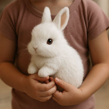 Lade das Bild in den Galerie-Viewer, HoppelHase – Lebensechter Kuschel-Hase, der Kinderaugen strahlen lässt