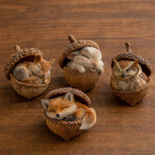 Lade das Bild in den Galerie-Viewer, Schlafende Waldfreunde™️ Natürliche, handgemachte Wohn- &amp; Gartendekoration zum Aufhängen
