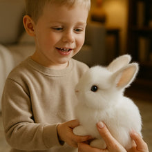 Lade das Bild in den Galerie-Viewer, HoppelHase – Lebensechter Kuschel-Hase, der Kinderaugen strahlen lässt

